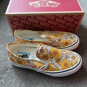 Trippy Floral Vans BRAND NEW